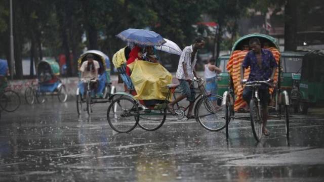 বৃহস্পতিবার পর্যন্ত গুঁড়ি গুঁড়ি বৃষ্টির সম্ভাবনা