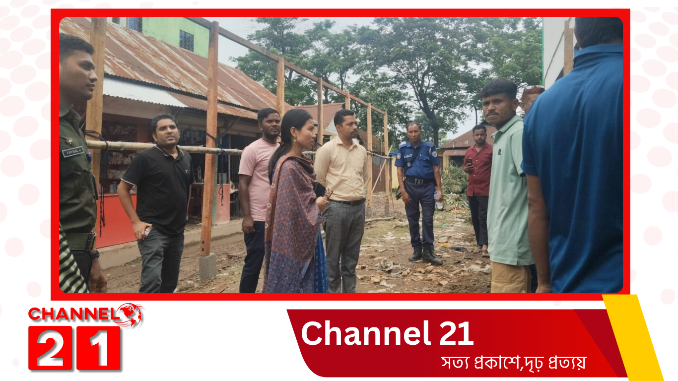 বিজয়নগরে সরকারি জায়গায় নির্মাণাধীন দোকান অপসারণ করলেন ইউএনও