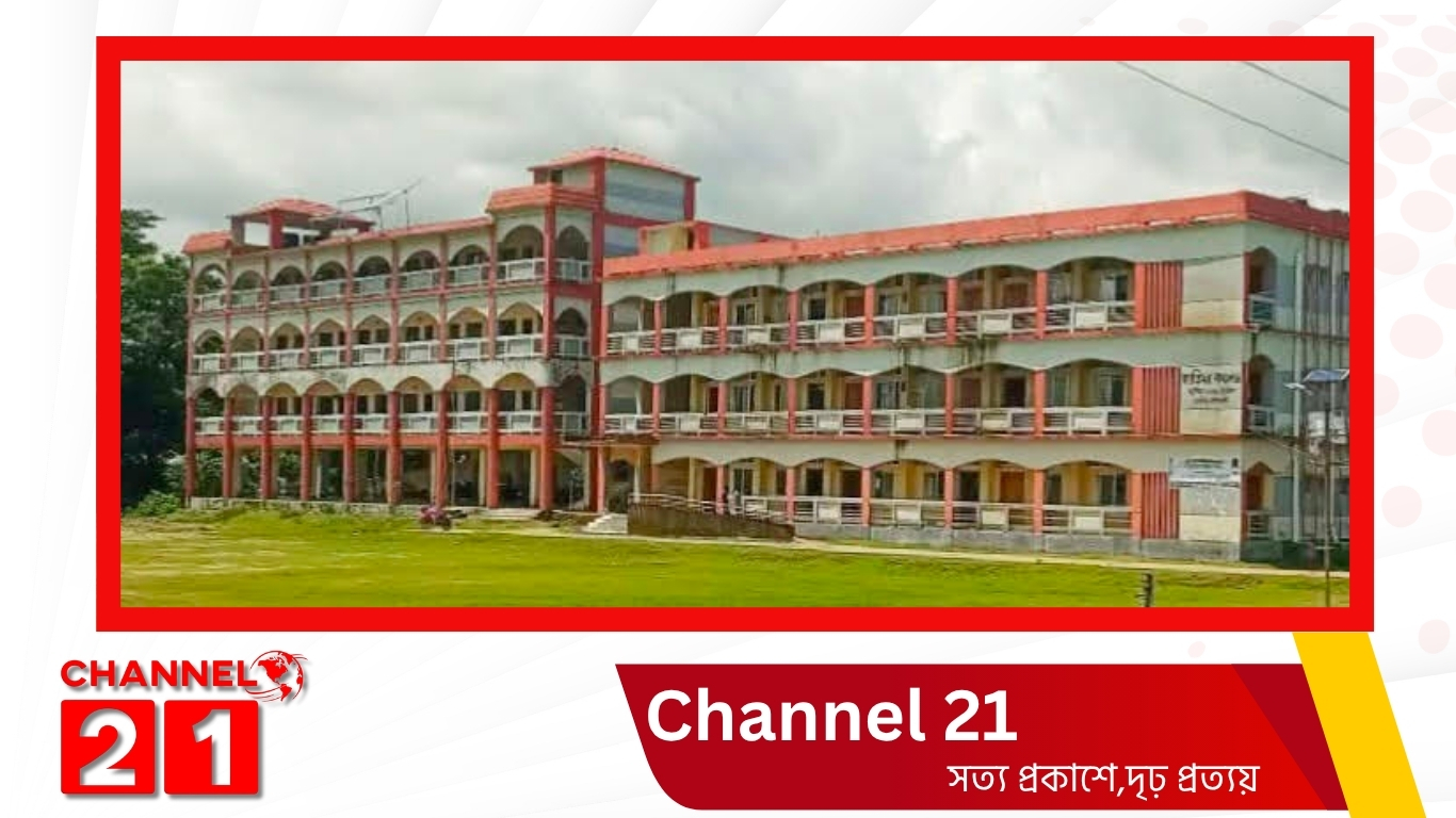অধ্যক্ষের বিরুদ্ধে দুর্নীতির ঝড়: হাতিয়া কলেজে নেমেছে মন্ত্রণালয়ের তদন্ত টিম