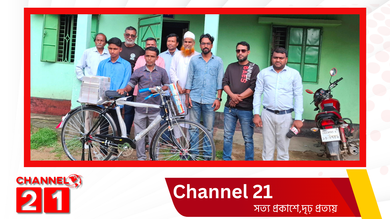 পত্রিকা হকার ও তার ছেলের পাশে দাঁড়ালেন – ডেপুটি স্পীকার