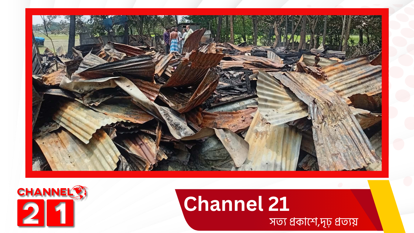 গভীর রাতে সন্দ্বীপে ভয়াবহ অগ্নিকাণ্ড, মুহূর্তেই পুড়ে ছাই বসতঘর; আহত ২