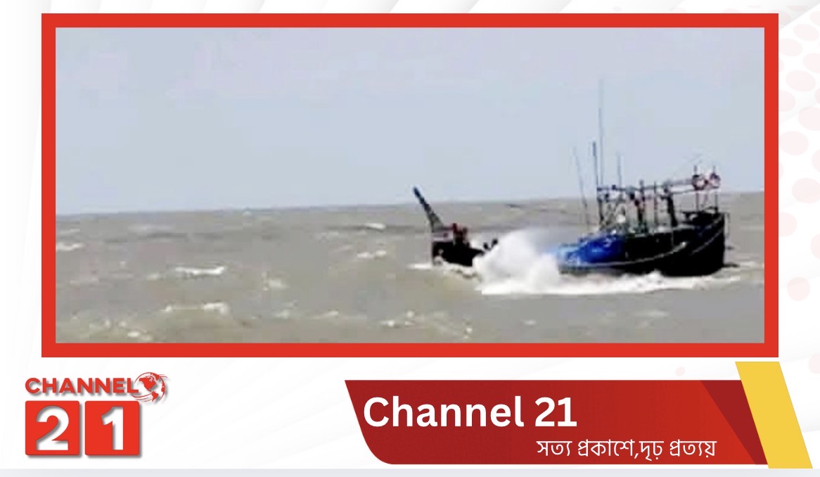 হাতিয়ায় ৩ ট্রলারডুবি, ৪৮ জেলে উদ্ধার